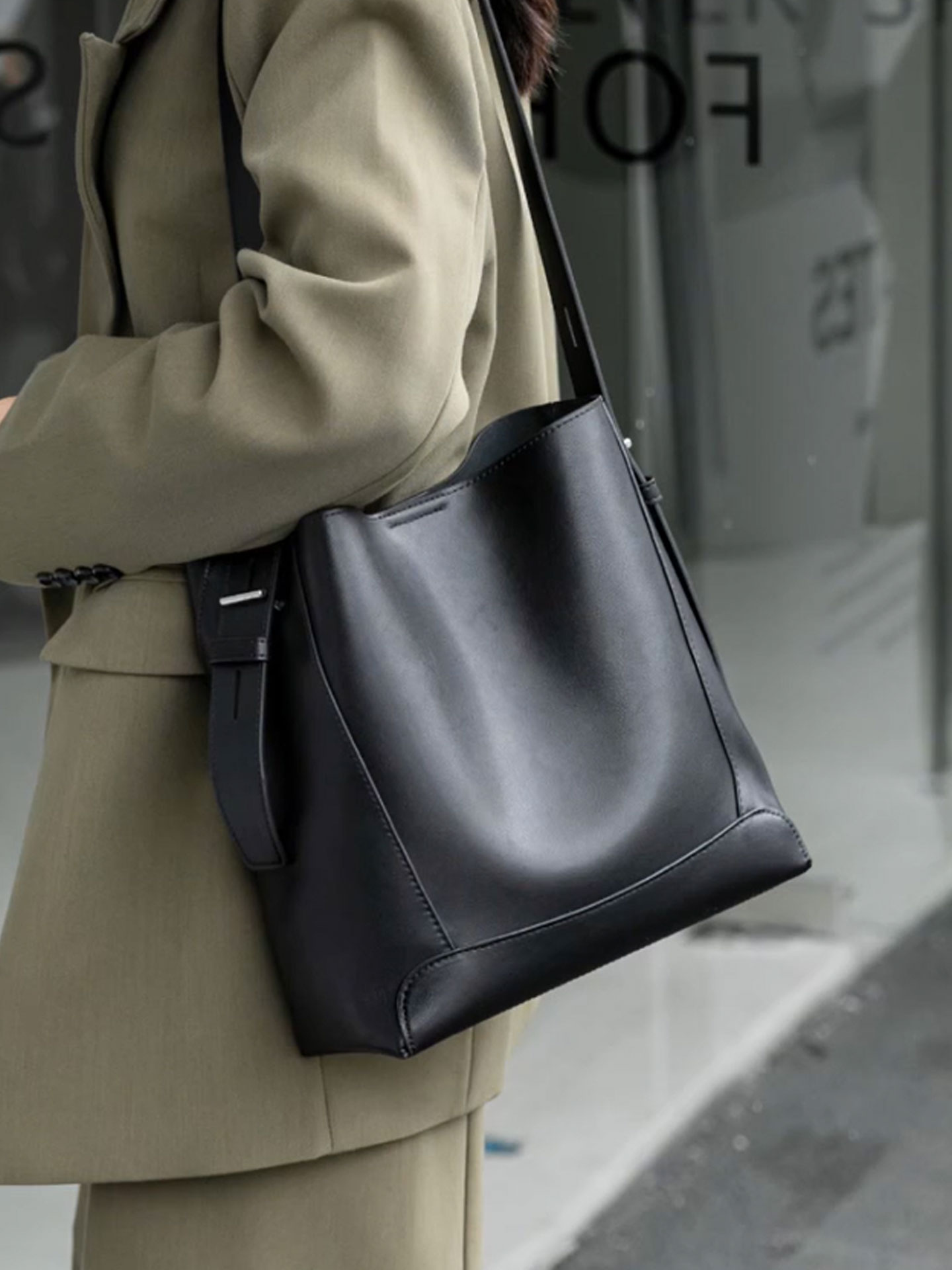 Luxury Bags Classy - Tas Tote Kulit Asli Wanita Minimalis,