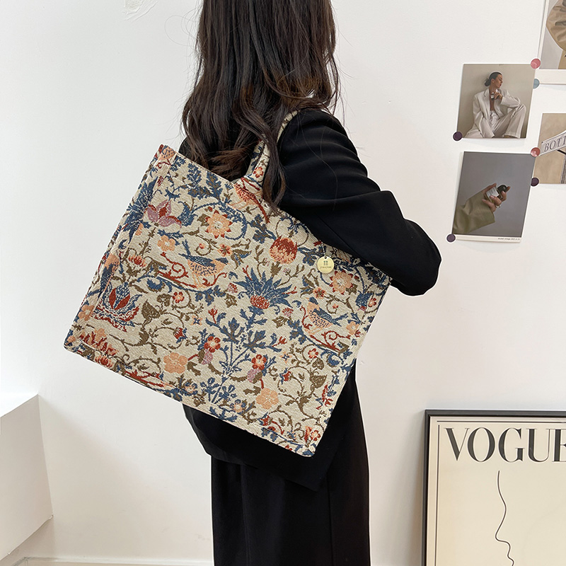 Tas Tote Kapasitas Besar Tas T - Luxury Bags Made In Italy ulasan dan harga