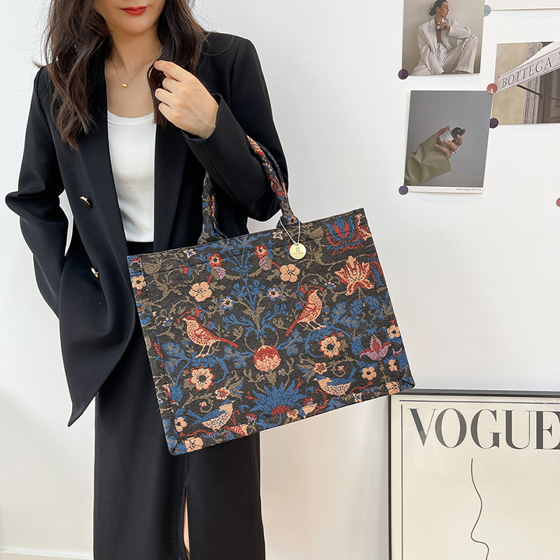 Tas Tote Kapasitas Besar Tas T - Luxury Bags Made In Italy ulasan dan harga